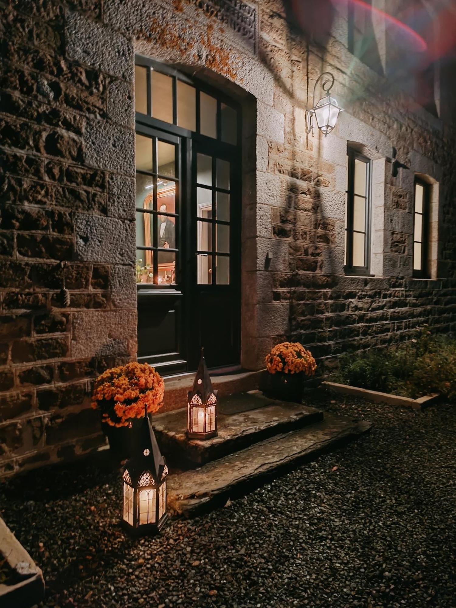 La Theresienne Pleines-Oeuvres Exterior foto