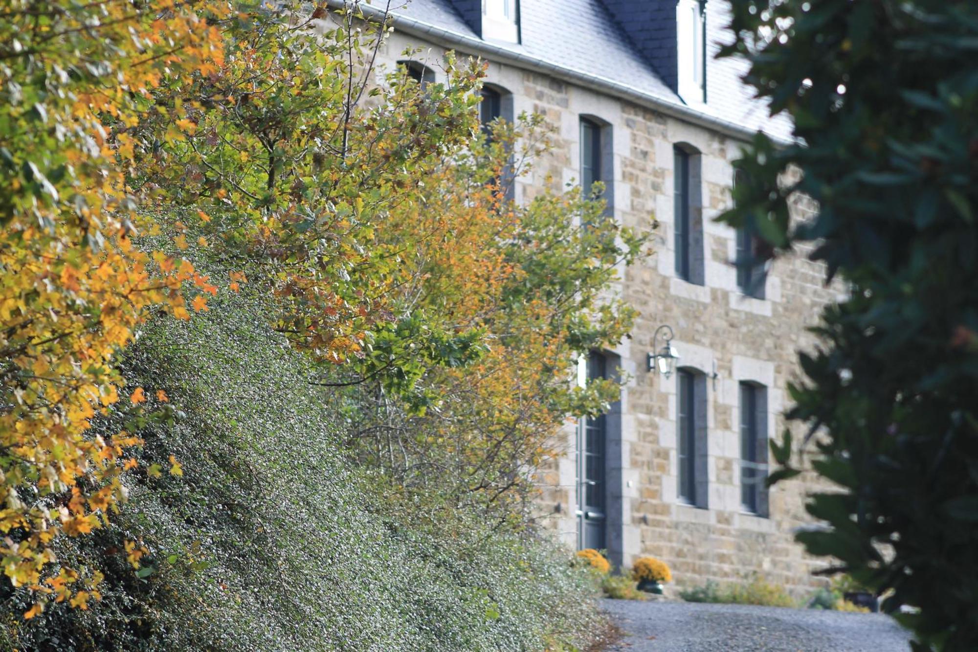 La Theresienne Pleines-Oeuvres Exterior foto
